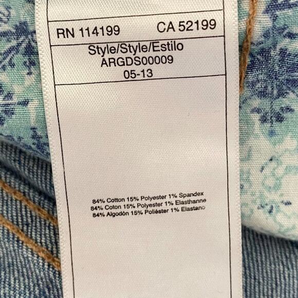 Roxy Cutoff Denim Low Rise Jeans Shorts Embroidered Medium Wash - Picture 4 of 9